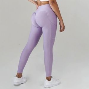 Obsession Shapewear Pristine Pocket Leggings in Lilac